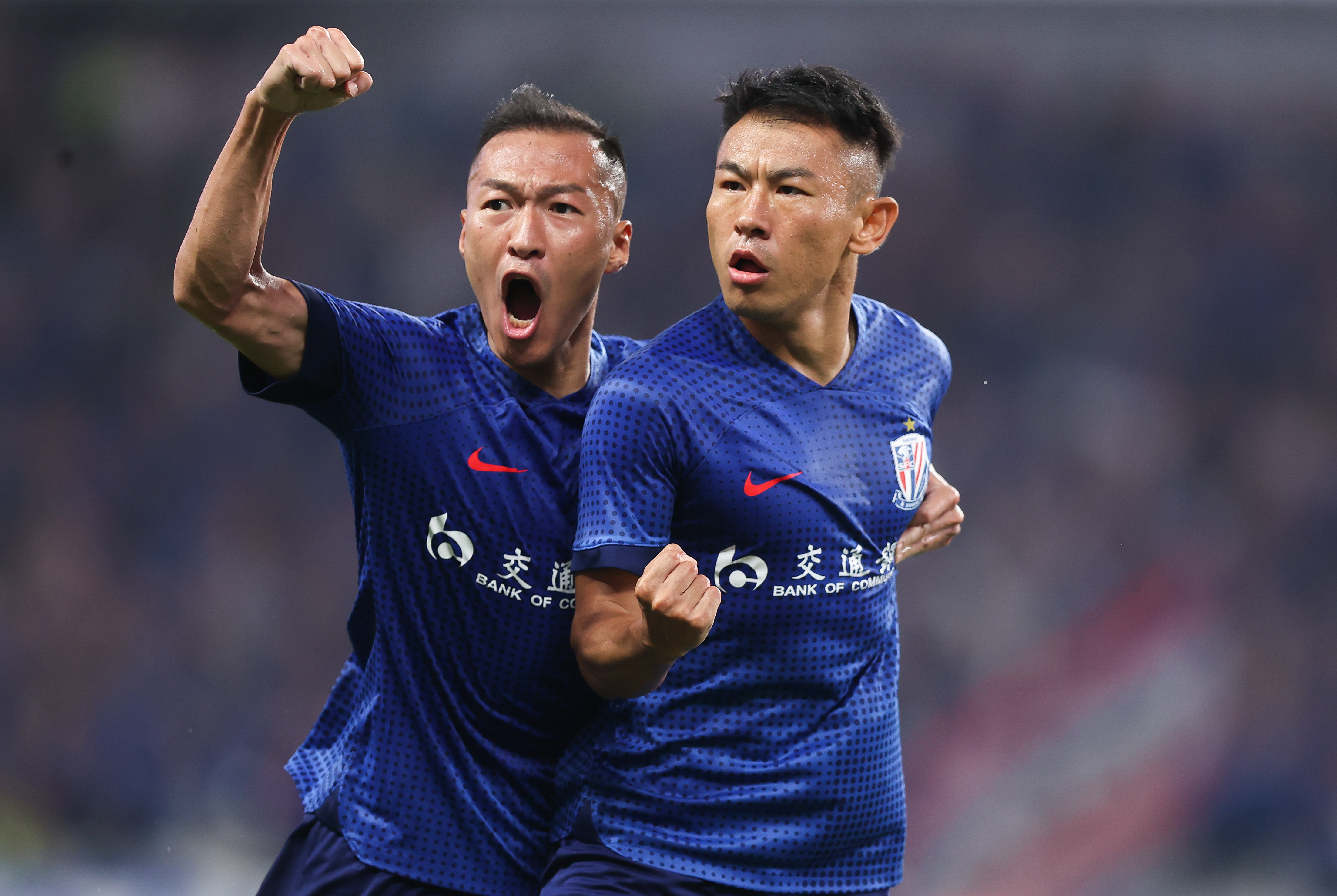 申花开场5分钟连进两球，阿贾克斯防线形同虚设！